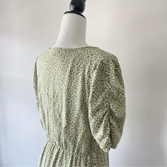 Cottage Button Dress - Picture 10 of 11